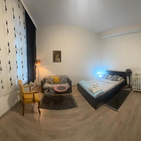 Ganze Klein Unterkunft 1100 Wien Exterior foto
